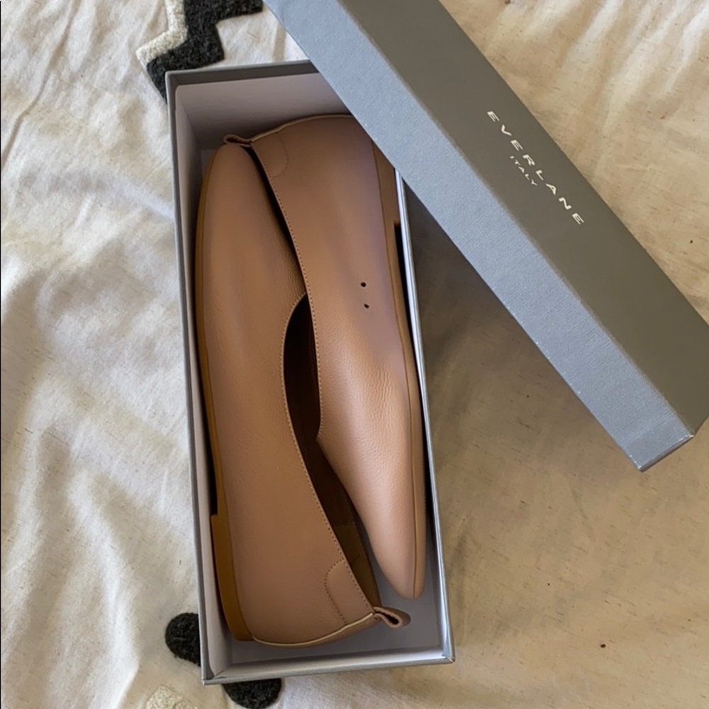 Everlane “The Day Glove” Tan ballet flats